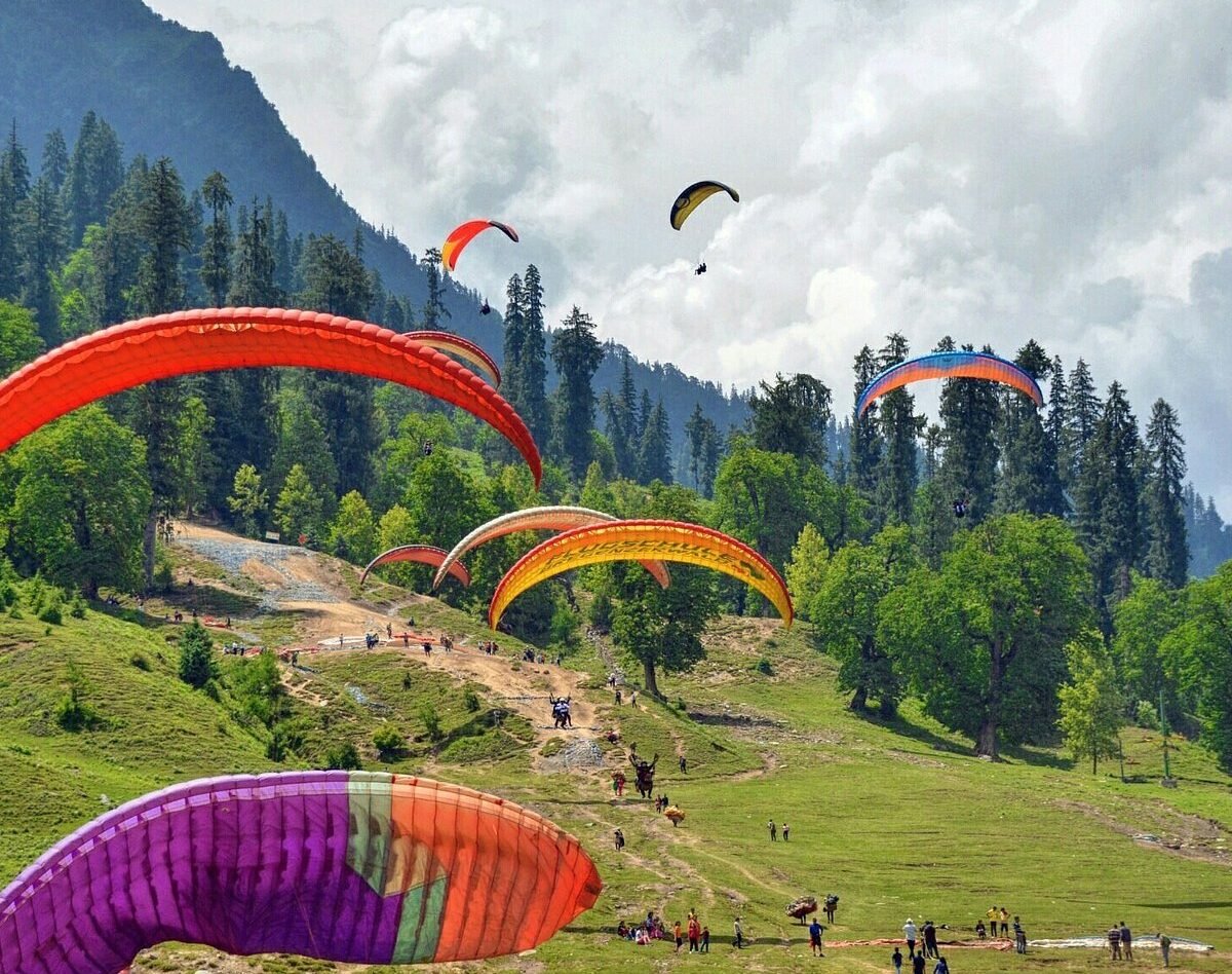 Paragliding in Manali, Solang valley