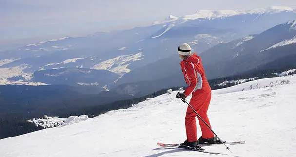 skiing in solang valley