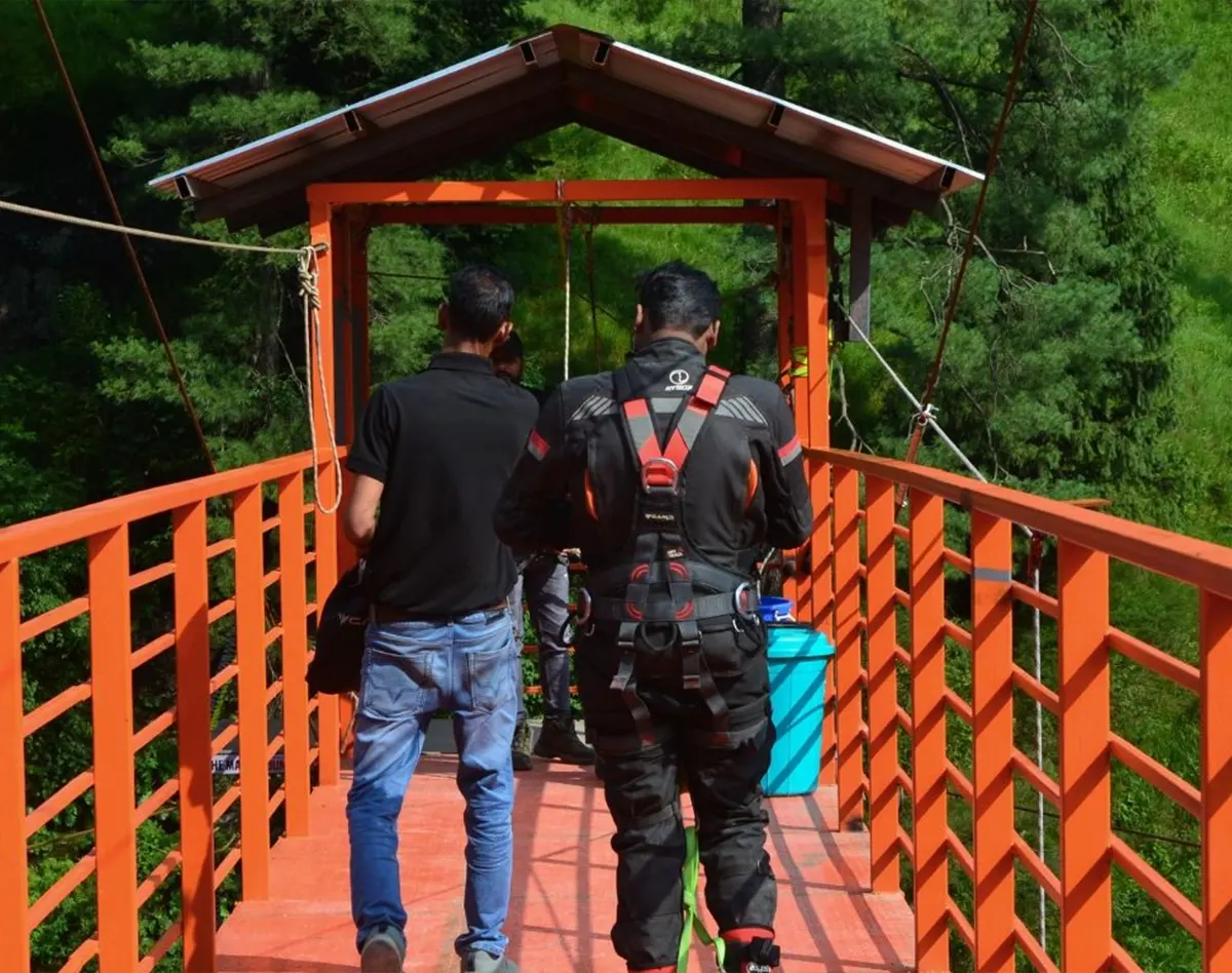 bungee jumping manali